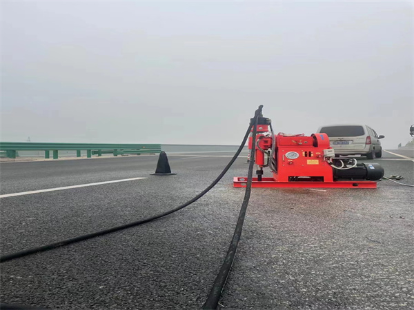 祥云马路路基路面开裂下沉注浆加固灌浆